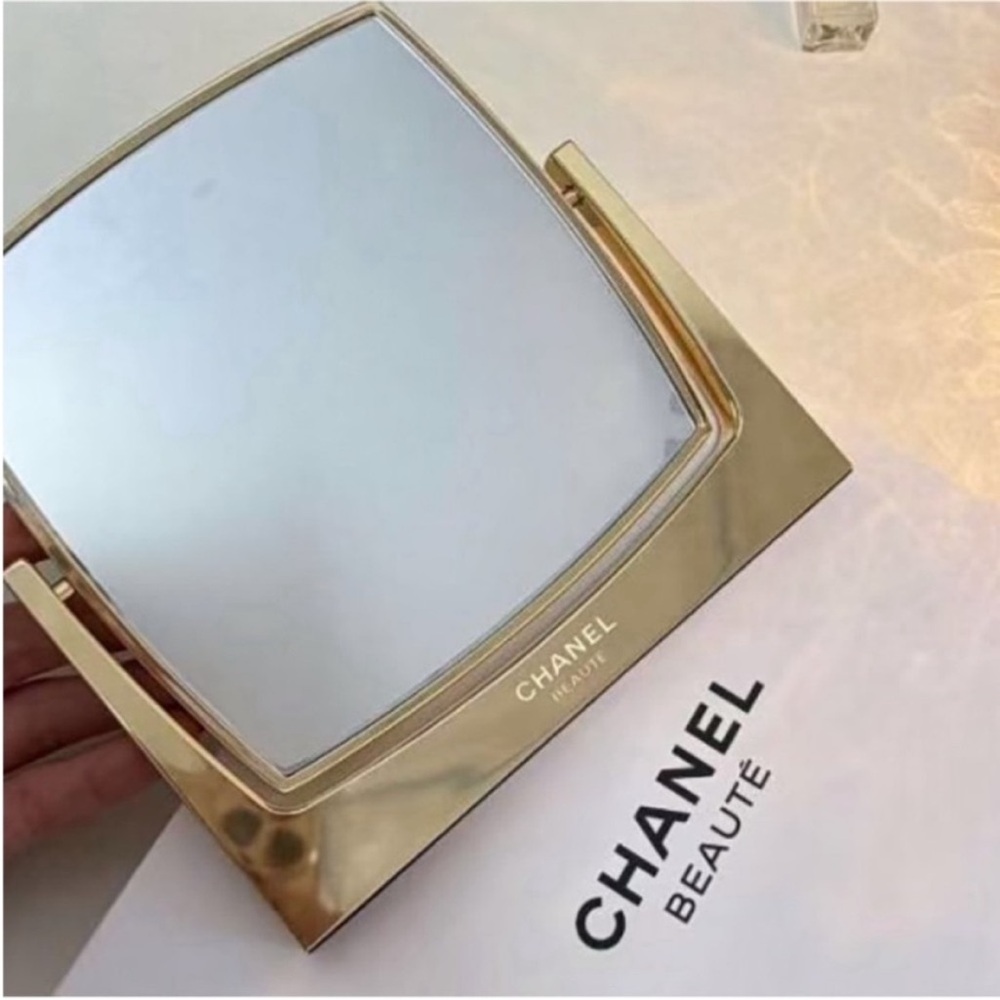 CHANEL Beauty Metal Double-Sided Makeup Mirror